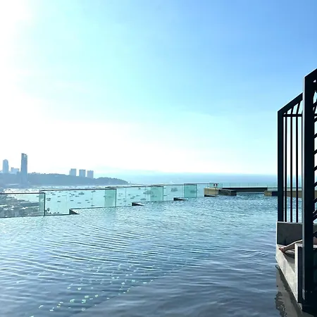 The Edge Stylish Apartment *