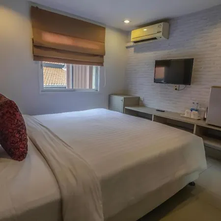 V Style North โรงแรม 3*