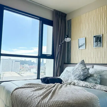 Prismplaymate Apartment
