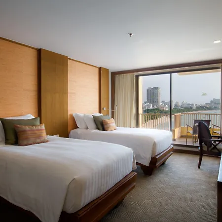 Dusit Thani 5*