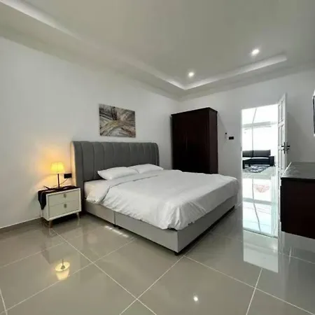 Binsbarry 4 Bedroom 5 Bath Pool Near Walking Street And Jomtien Villa Pattaya