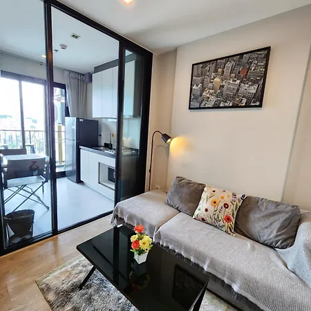 Apartment The Base In Pattaya