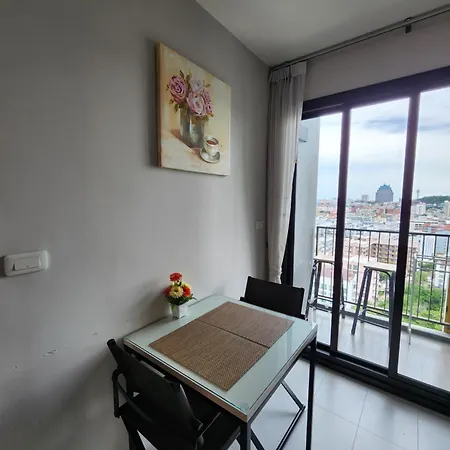 Apartment The Base In Pattaya