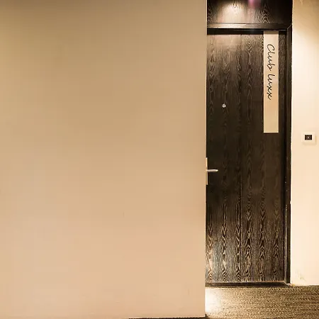 Vista Hotel 4*