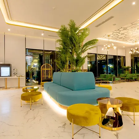 Hotel Discovery 4*