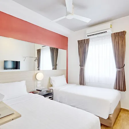 Hotel Easy Planet 3*