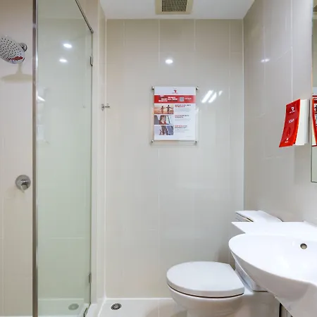 Easy Planet Hotel
