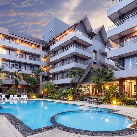Hotel Holiday 4*