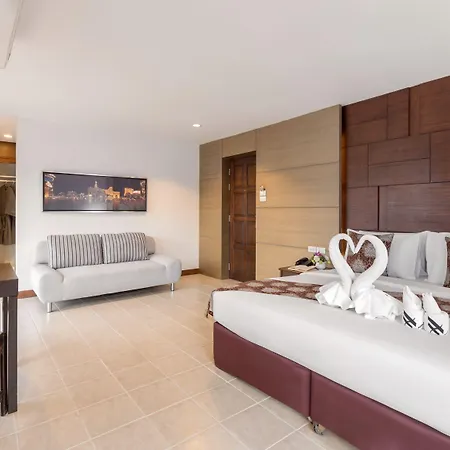 Hotel Holiday