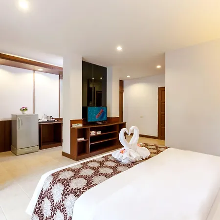 Holiday Hotel 4*