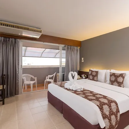 Holiday Hotel