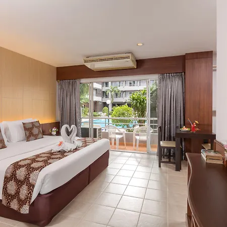 Holiday Hotel 4*