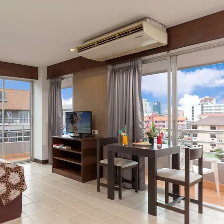 Hotel Holiday