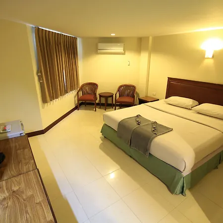 Twin Palms Pattaya, Sha Extra Certified Hotel
