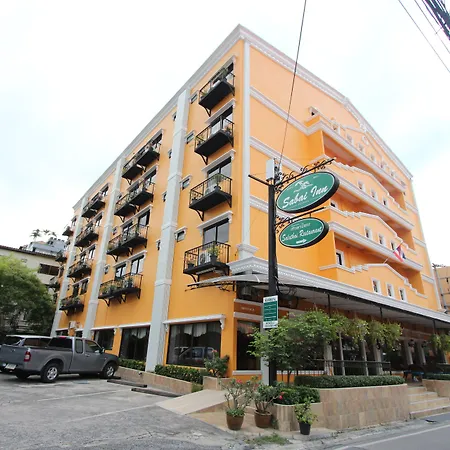 Sabai Hotel 3*