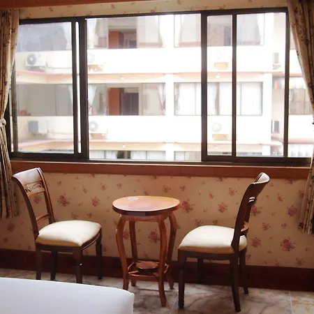 Dream Hotel 2*