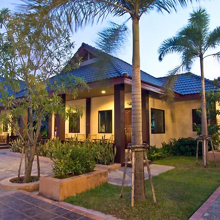Resort Rose Bay