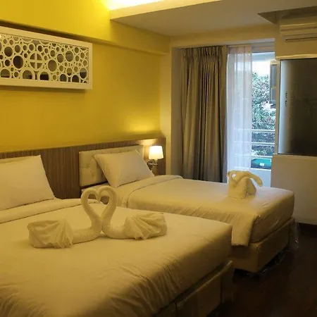Chariot Hotel 3*