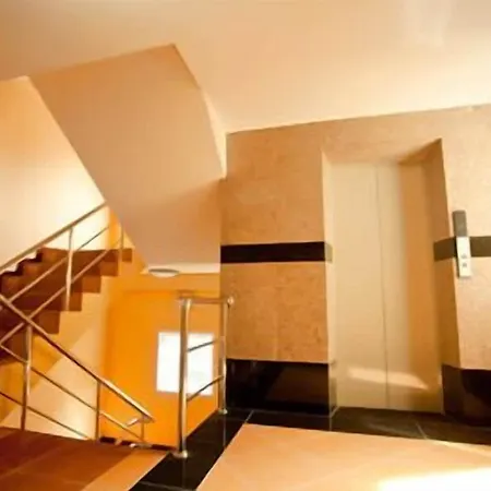 Iris Hotel