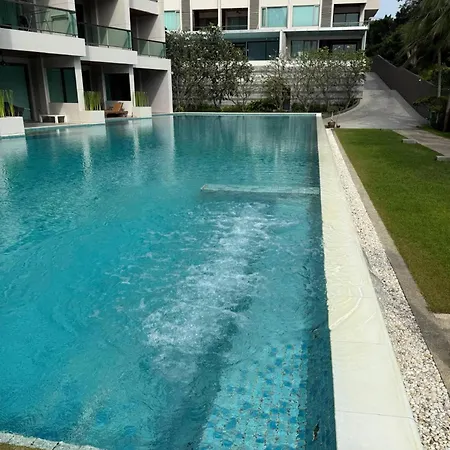Beachfront With 50m Pool Jacuzzi Access-pattaya * Pattaya