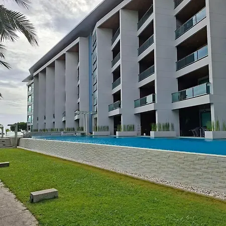 Apartment Beachfront With 50m Pool Jacuzzi Access-pattaya Pattaya