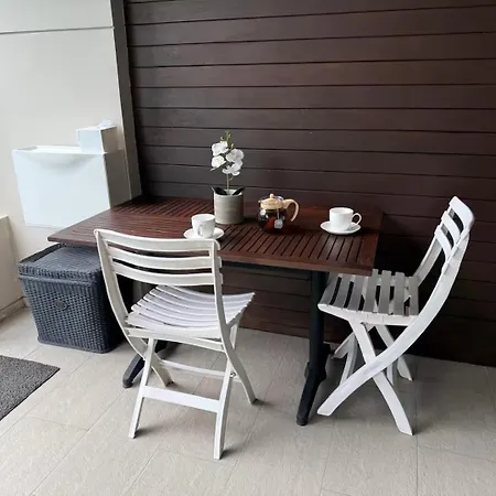 Beachfront With 50m Pool Jacuzzi Access-pattaya Apartment *