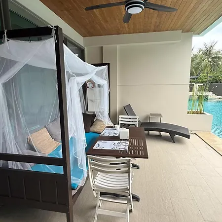 Beachfront With 50m Pool Jacuzzi Access-pattaya Apartment *