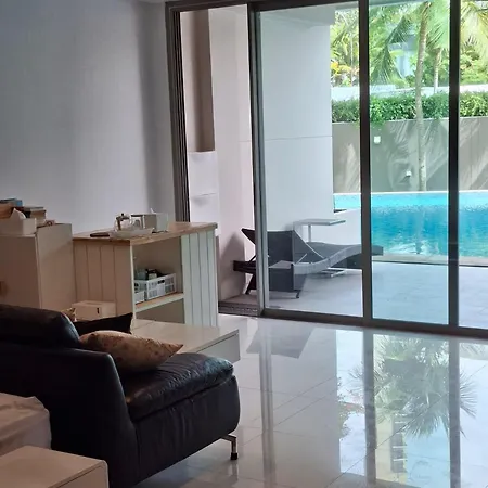 Beachfront With 50m Pool Jacuzzi Access-pattaya