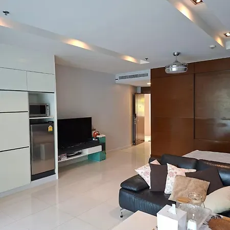 Beachfront With 50m Pool Jacuzzi Access-pattaya * Pattaya