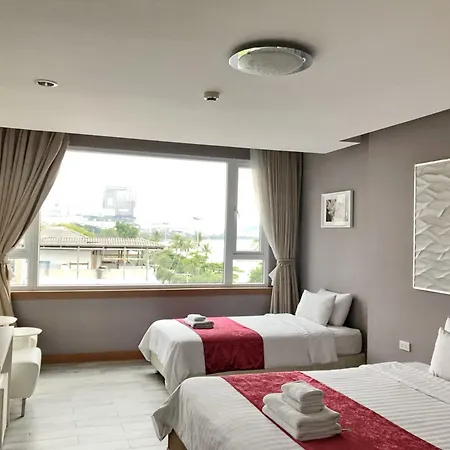 The Front Resort, Hotel 3*