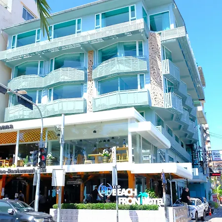 The Front Resort, Hotel