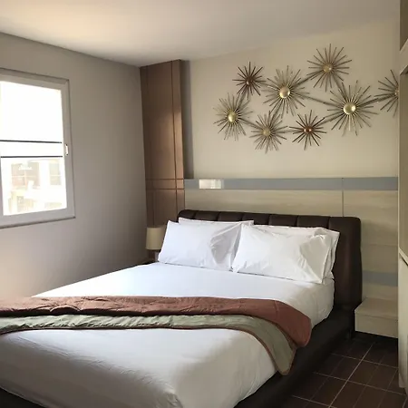 Sureena Hotel