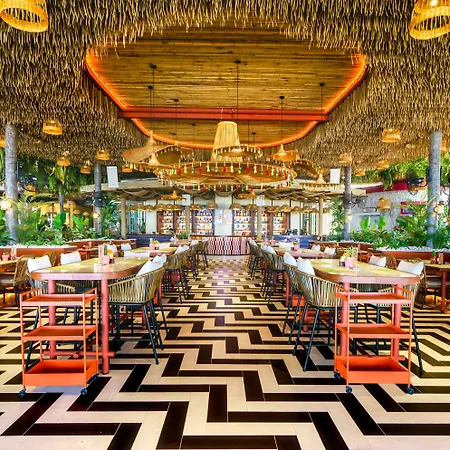The Cruise Hotel Pattaya