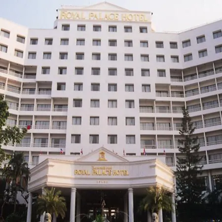 Royal Palace Hotel