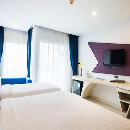 Blue Boat Jc Hotel 5*