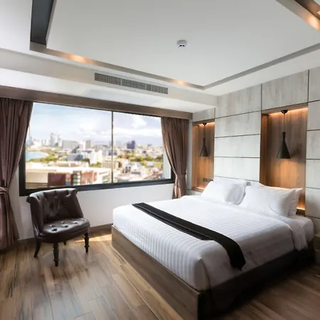 Acqua Hotel 4*
