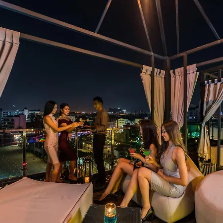 Acqua Hotel Pattaya