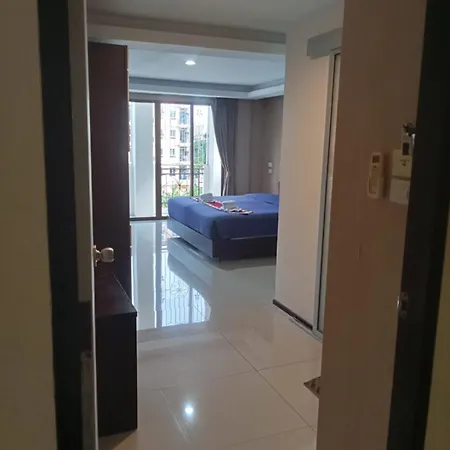 Hotel House Of Pattaya- Near Walking Street Pattaya