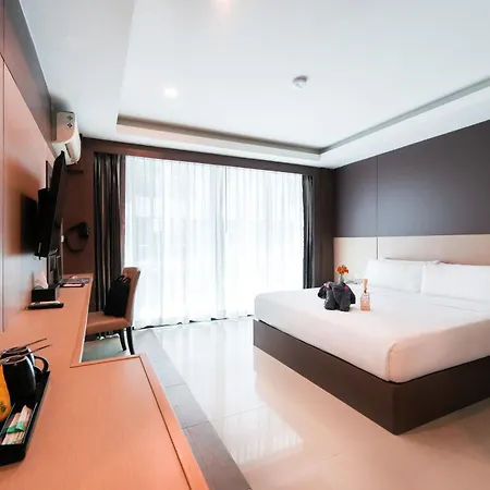 Hotel Glow 4*