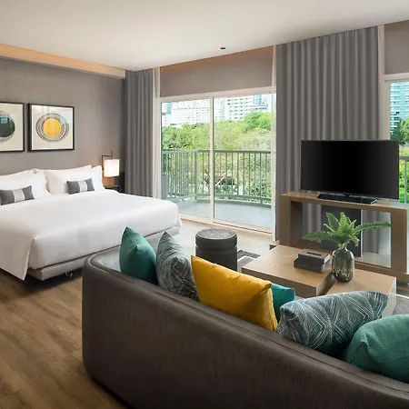 Hotel Cross Pratamnak 5*