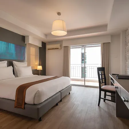 Journeyhub Hotel 4*
