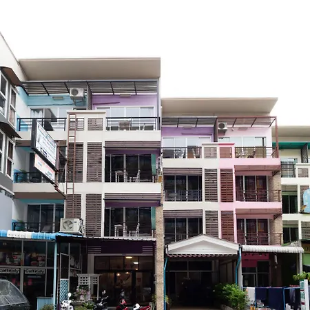 Oyo 826 Cozy 2* Pattaya