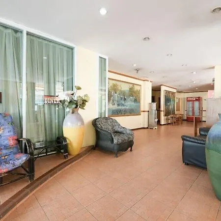 Shagwell Mansions 3*