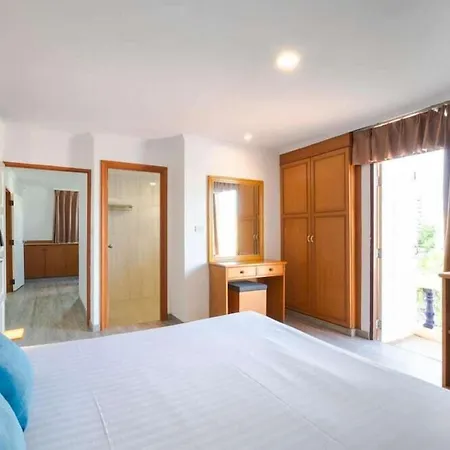 Shagwell Mansions 3*