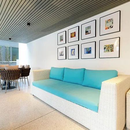 The One Cozy Living 4*