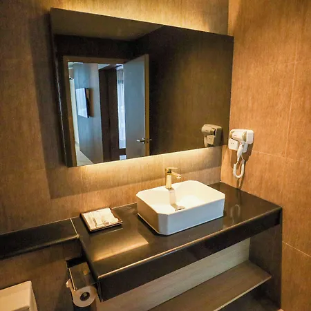 The One Cozy Living 4*