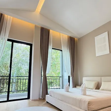 Aura J23a - 8 * Pattaya