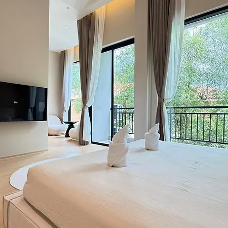 Aura J23a - 8 Villa