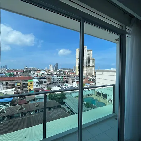 Center Est Apartment *