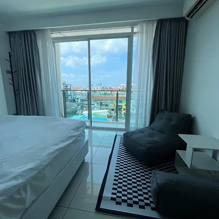 Center Est Apartment *